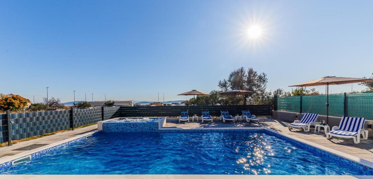Villa Lamarin Kastela Ngoại thất bức ảnh