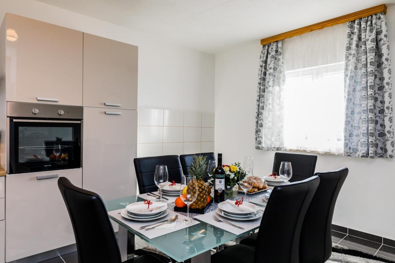 Villa Lamarin Kastela Ngoại thất bức ảnh