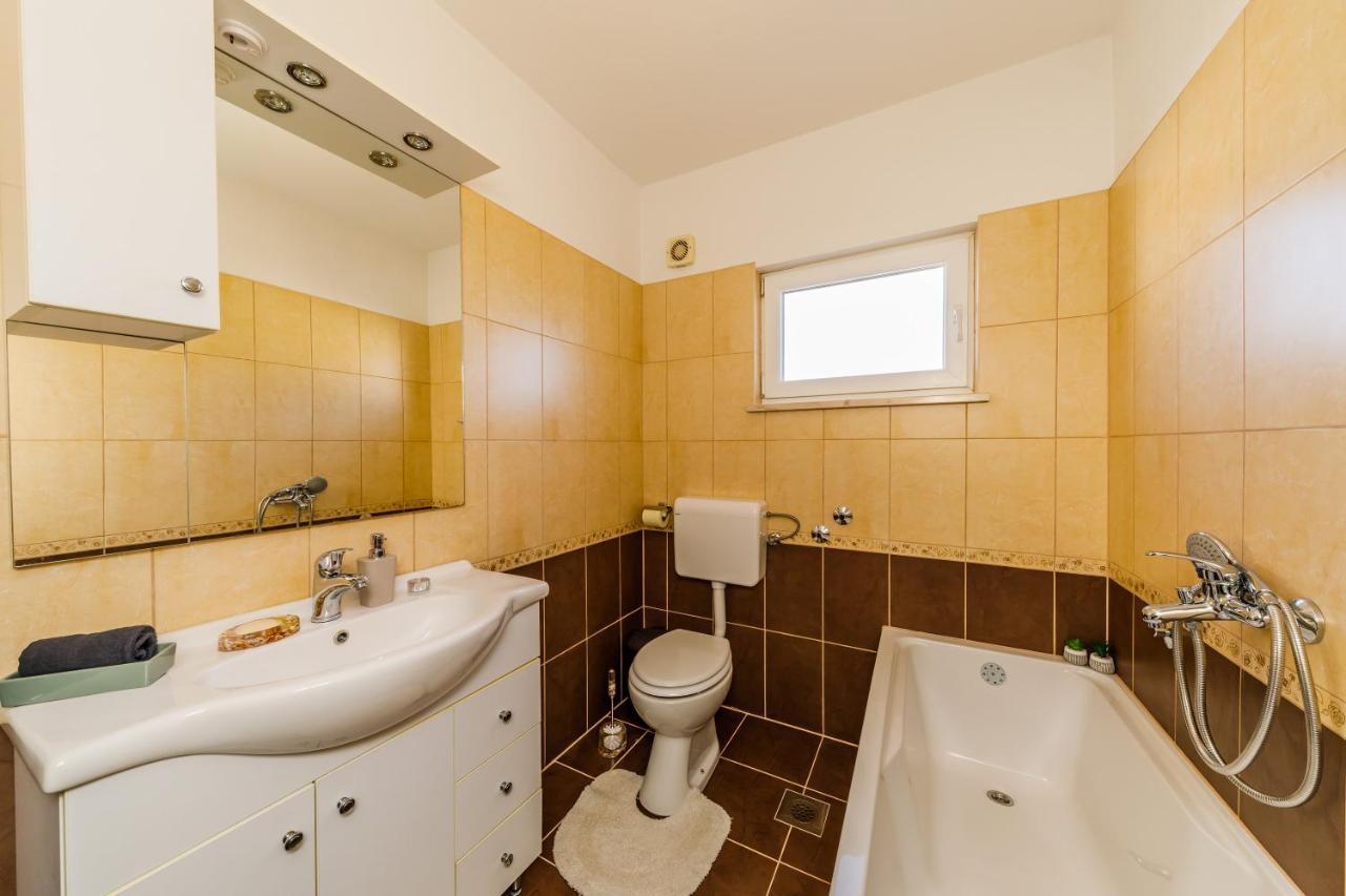 Villa Lamarin Kastela Ngoại thất bức ảnh