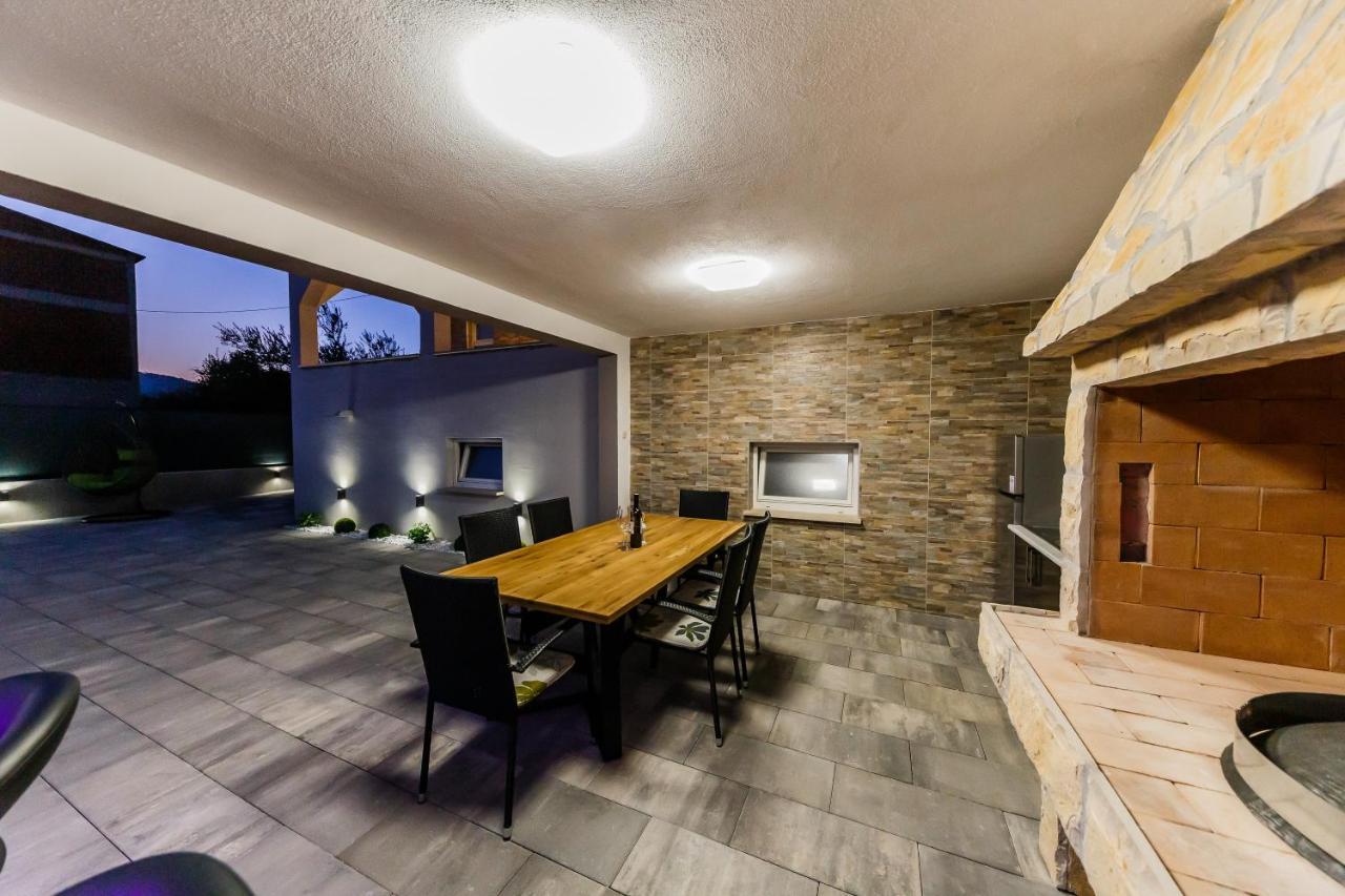 Villa Lamarin Kastela Ngoại thất bức ảnh